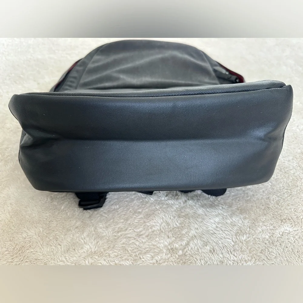 HEX Echo backpack water resistant with padded laptop tablet sleeve